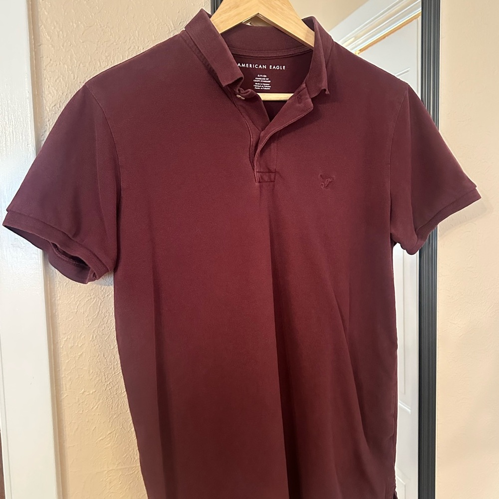 American Eagle Outfitters Men's Burgundy Polo Shirt Size Small